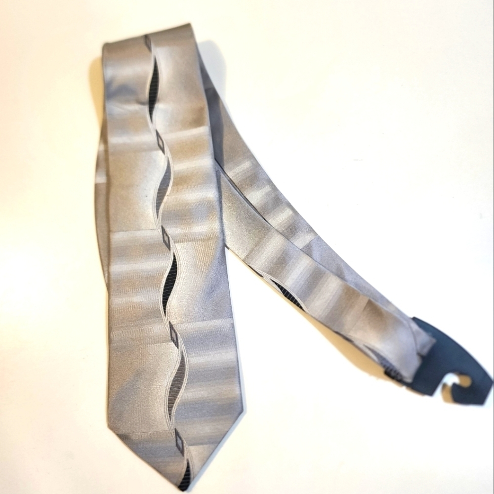 Pierre Cardin gray silk tie new